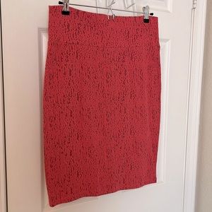 Beautiful Pink Jacquard Pencil Skirt